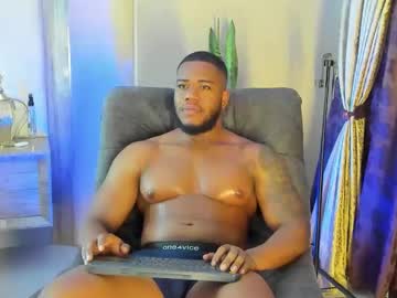Muscle cam star Joan_saenz, 30 yrs