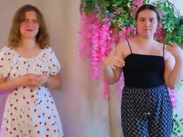 Joann_dean, 18 years old, GOAL: ?eye contact? [20 tokens remaining] Hello, Welcome our room daddy? #new #couple #18 #bigboobs #teen, webcam photo