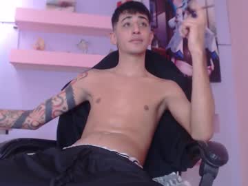 Johanmartony, 20 years old, shoe masturbating [174 tokens left] #new #teen #skinny #18 #bigcock #young, webcam photo
