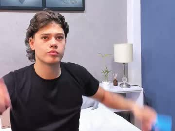 Johny_hardin big cock cam stud 19 yrs streaming live