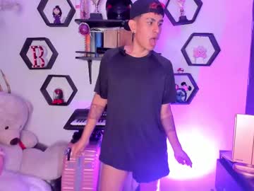 Live cam boy Juan_blossom, 24 yrs – Hot Male Cams