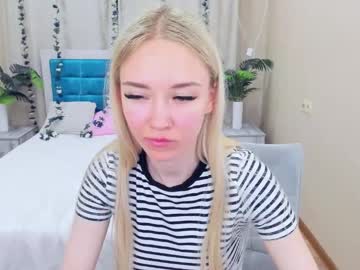 Juliadaisy • blondegirl18y • North Holland, The Netherlands • public