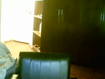 Feet Cams Live male performer juneandmia (slave, pvt, feet, c2c, smallcock) streaming now