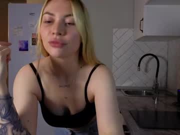 Live cam boy Just_call_me_daisy, 18 yrs – Hot Male Cams