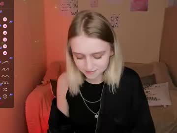 Live cam boy Justinahelen, 18 yrs – Hot Male Cams