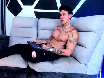 Justinfullert_ • latino • C H A T U R B A T E • public