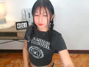 Skinny Asian cam girl Katetemptress69 live in HD