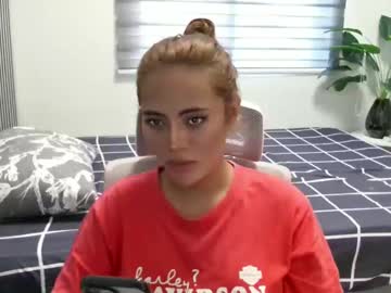 Hairy cam model Katiefrox_, 22 yrs live now