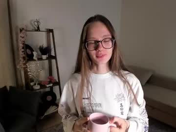 Katinatonge, 18 years old, GOAL: - Take off glasses and bite them! #18 #teen #new #shy #smalltits [37 tokens remaining], webcam photo