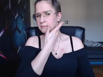 Live Milf Kayalips, 31 yrs - Hot Milf Cams