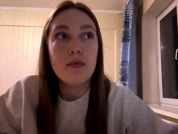 Kellyekusnic, 18 years old, Goal Tease with my shirt? Heeey everyone, my name is Mia im new  here, ?ome in and let's get to know each other #shy #18 #new #young #thick [136 tokens remaining], webcam photo