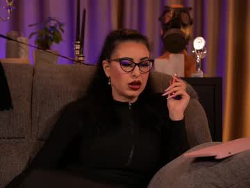 Kellykentme • mistress • In your dreams • public