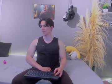 Kent_zagann, 26 years old, #18 #bigcock #muscle #ass #german #lovense #daddy #18 #muscle #german 1000 tokens for cum in public chat", webcam photo