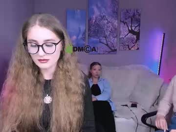 Kerry_derry, 20 years old, GOAL: tease dance [620 tokens remaining] Welcome to my room! #feet #shy #18 #cute #new, webcam photo