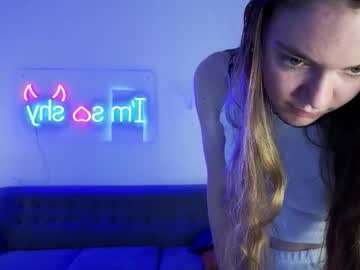 Kessy_flouwers, 19 years old, GOAL: My T -shirt is wet [20 tokens remaining] Hello! Let's get acquainted :) #new #teen #natural #smalltits #18, webcam photo