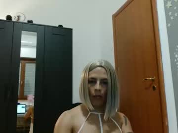Kiaraduff, Welcome to my room, come play with me and  bring out your hottest  side. #Latina #cock #Trans #Cumshow #new, webcam photo