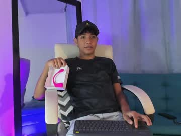 Live cam boy Kimerico_04, 20 yrs – Hot Male Cams