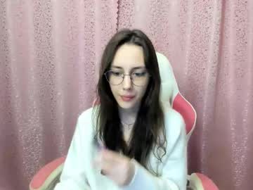 Kiskisw, 18 years old, UWU i just bough lovense - Goal is : take off my things #Lovense #new #shy #young #18, webcam photo