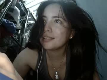 Kissmelovejummy • fuck • Algún lugar hot • public