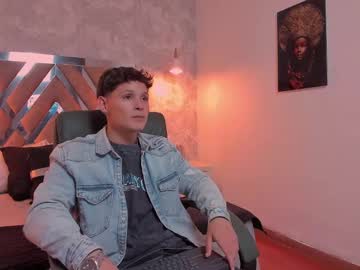 Kraven_lust, 18 years old, Young Teen Ready to meet a new World - Goal is : Naked #18 #new #teen #twink #young #OhMiBod, webcam photo