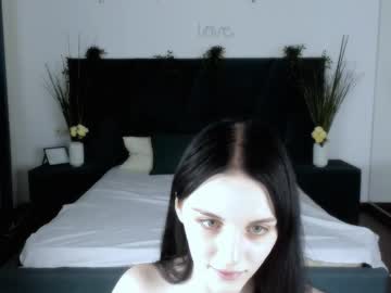 Kris_ova, 19 years old, GOAL: Show maximum sexuality in movement [34 tokens remaining] Hello dear guys! Please support me here! Im new? #new #skinny #cute #tease #shy, webcam photo