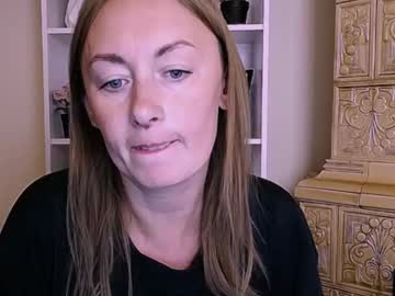 Live Milf Kristinahech_, 30 yrs - Hot Milf Cams