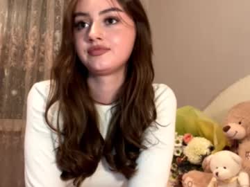 Kristinelongman, 18 years old, Goal:lower my pants and show my panties straps<: My name is Catherine #new , new experience to me, hope it turns out well :3  #skinny #young #18 #shy [320 tokens remaining], webcam photo