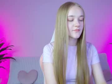 Kumikruz, 18 years old, make me happy #18 #shy #cute #teen #feet [0 tokens remaining], webcam photo