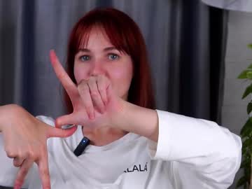 Kylelya, 18 years old, Hi dear, i'm Leya and welcome to my room: #new #18 #shy Goal: Show my outfit  #natural #teen [11 tokens remaining], webcam photo