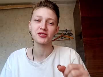 Kyongsevenbergen, 18 years old, Goal:  first time stand show my outfit. #shy #teen #tomboy #new #18 [9 tokens remaining], webcam photo