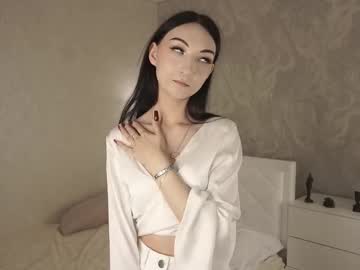 Lacykarry, 18 years old, 1st g: lick my finger ! >< Hello my name is Kate ! I'm here #new I am #shy and  #skinny and my secret #sexy #18 [15 tokens remaining], webcam photo