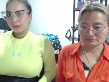 Squirting cam girl Ladymirandalee live now