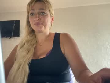 Lapussia, 43 years old, Goal: Gently play with my tits ? #new #milf #bigboobs #feet #shy - Next Goal: Suck my finger with eyes contact ?, webcam photo