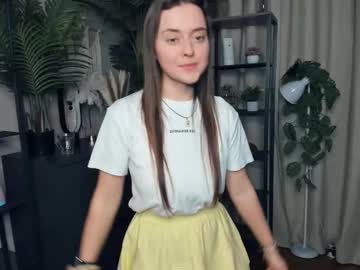 Laura_mutti, 19 years old, goal: gentle play with lips closer  hi all! my name is Samantha! #new #teen #skinny #cute #beauty  [56 tokens remaining], webcam photo