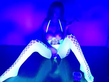 lauralye1983 - Live EU Performer