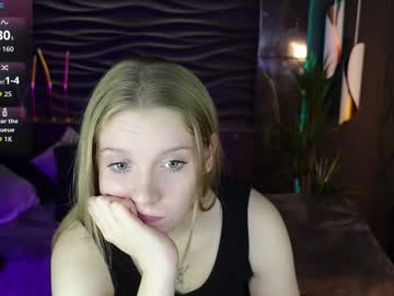 Layla_glam, 18 years old, I am new here, happy to see you! #18 #new #skinny #shy #blonde [333 tokens remaining], webcam photo