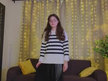 Lekishaoderkirk, 18 years old, Hello my name Luna  Goal - Show my cute belly !!! #shy #18 #teen #feet #natural [29 tokens remaining], webcam photo