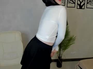Lesley_wins, 19 years old, GOAL: massage boobs [10 tokens remaining] Welcome to my room! Pvt open! #bigass #teen #bigboobs #curvy #new, webcam photo