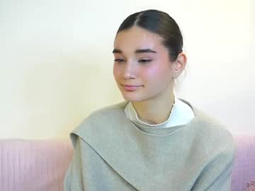 Lesliemillette, 18 years old, It's my first day, I'm Naoimi, 18 y.o my goal: lttle smile #new #18 #shy #braces #young [8 tokens remaining], webcam photo