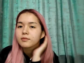 Lettycalvan, 18 years old, GOAL: Eye contact close to the camera [15 tokens remaining] Welcome to my room! #asian #18 #young #redhead #new, webcam photo