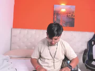 Levynrage • cum25y • Medellin, Colombia • public