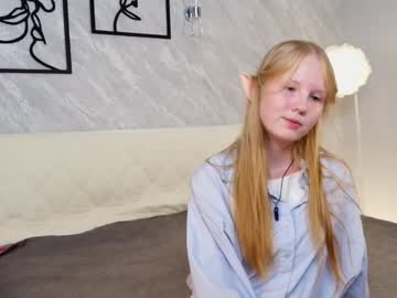 Liandranelson, 18 years old, heey, all, my name Liandra, GOAL: Air kiss for u! ? im #new model i have #blonde hair i can #tease dance and im #18 y.o. #teen [22 tokens remaining], webcam photo