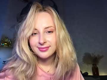 Lierie, 21 years old, ? hey i'm a #young #shy #natural #blonde with #lovense ...let’s see where it goes ?, webcam photo