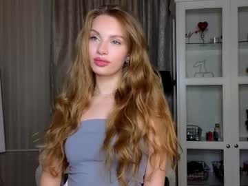 Light_kitty, 18 years old, Hey hey :3, I'm Elisabeth and that's my first day! Goal: Air kiss #18 #shy #new #young #teen [4 tokens remaining], webcam photo