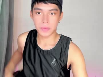 Skinny Asian cam girl Lightjt4 live in HD