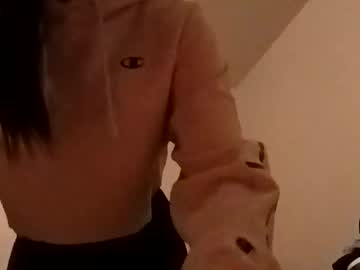 Lil_bit_midnightmuse, 26 years old, Strip tease and showing you our favorite position ???? [4539 tokens remaining] #couple #new #deepthroat #anal #cum, webcam photo