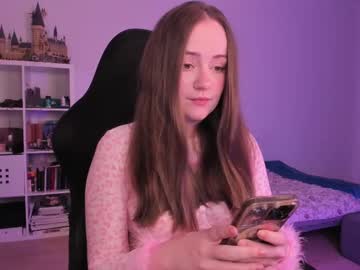 lil_happiness - Live EU Performer