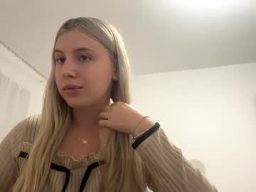 Lilamilesa, 18 years old, My first day streaming!!!!?? #shy #young #teen #new #18, webcam photo