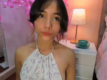 Lili_qeen_, 19 years old, GOAL: Blowjob [214 tokens remaining] Welcome to my room! #lovense #teen #skinny #shy #new, webcam photo