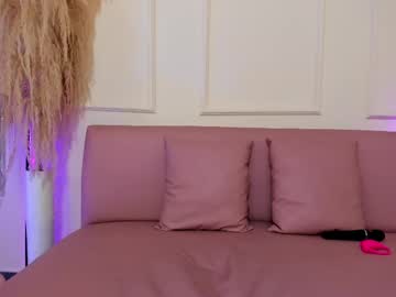lilily_lv - Live EU Performer